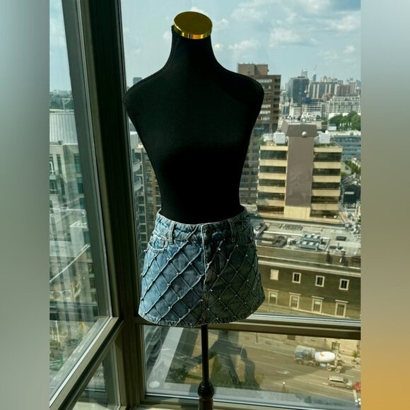 🆕 ALICE + OLIVIA 🧿 NWT Joss High-Rise Quilted Embellished Denim Mini Skirt, 26 - Picture 4 of 16